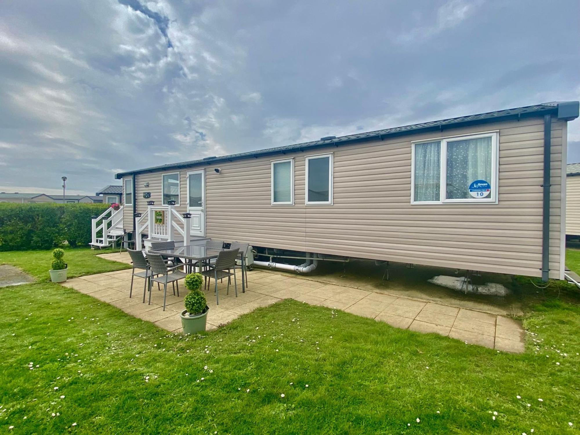 Caravan Church Farm Holiday Village Pagham Exteriér fotografie
